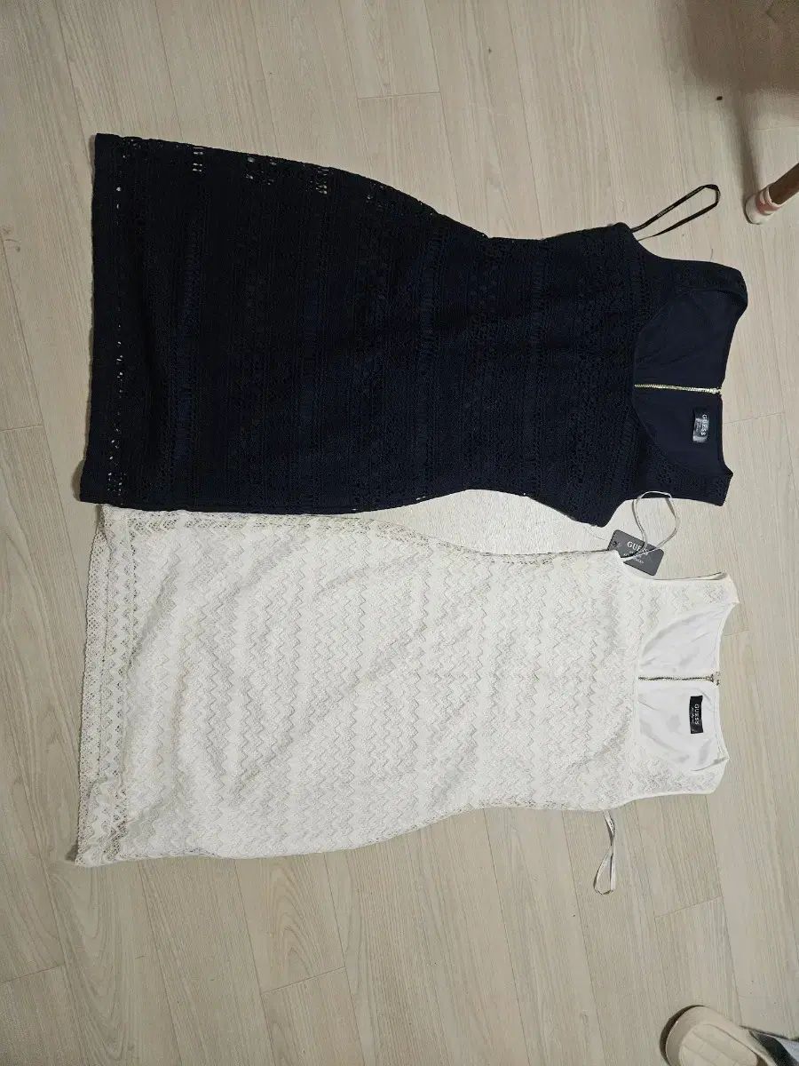 GUESS レイ ワンピース セット (ネイビー/白)