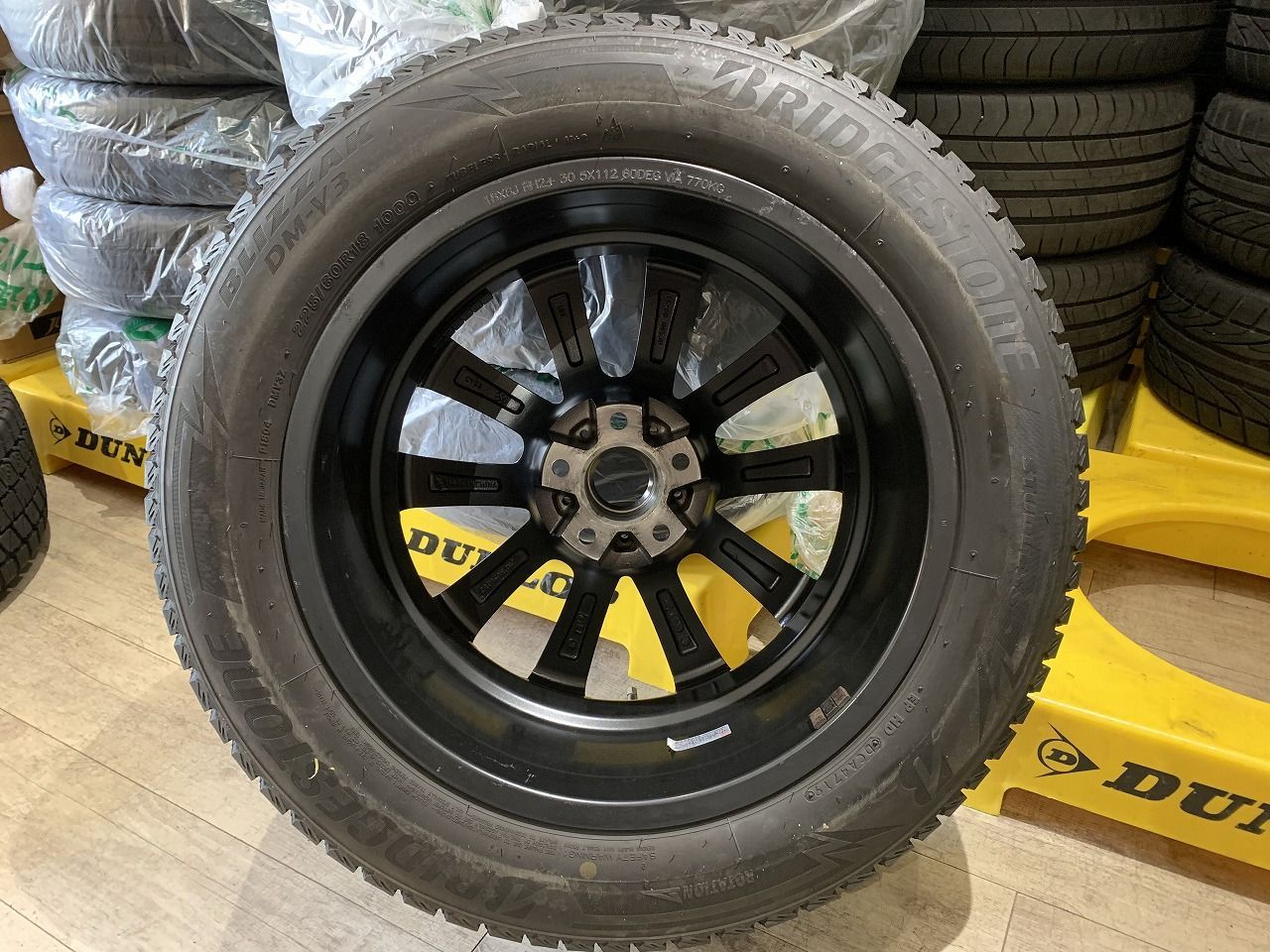 2605054】スタッドレス Team Sparco Valosa 18インチ 8J +30 PCD112 5H