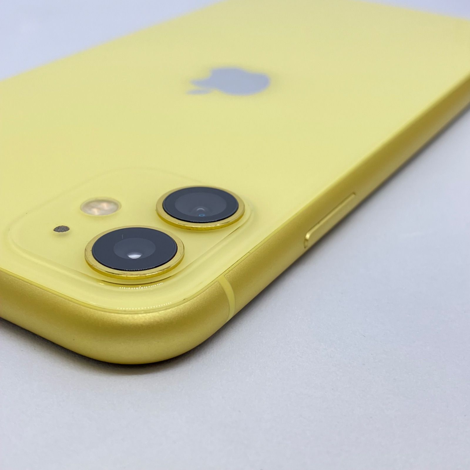送料無料 iPhone 11 128GB イエロー