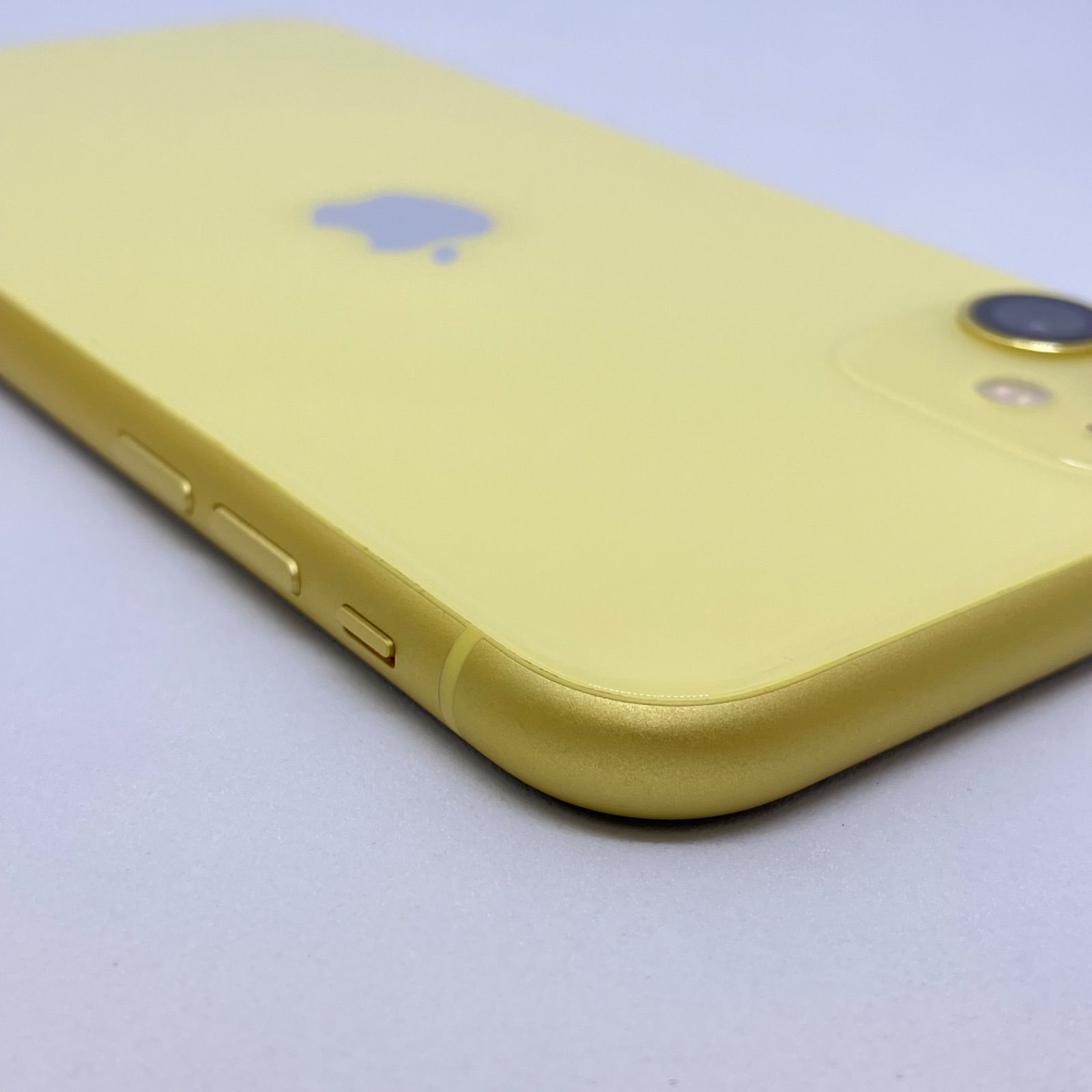 送料無料 iPhone 11 128GB イエロー