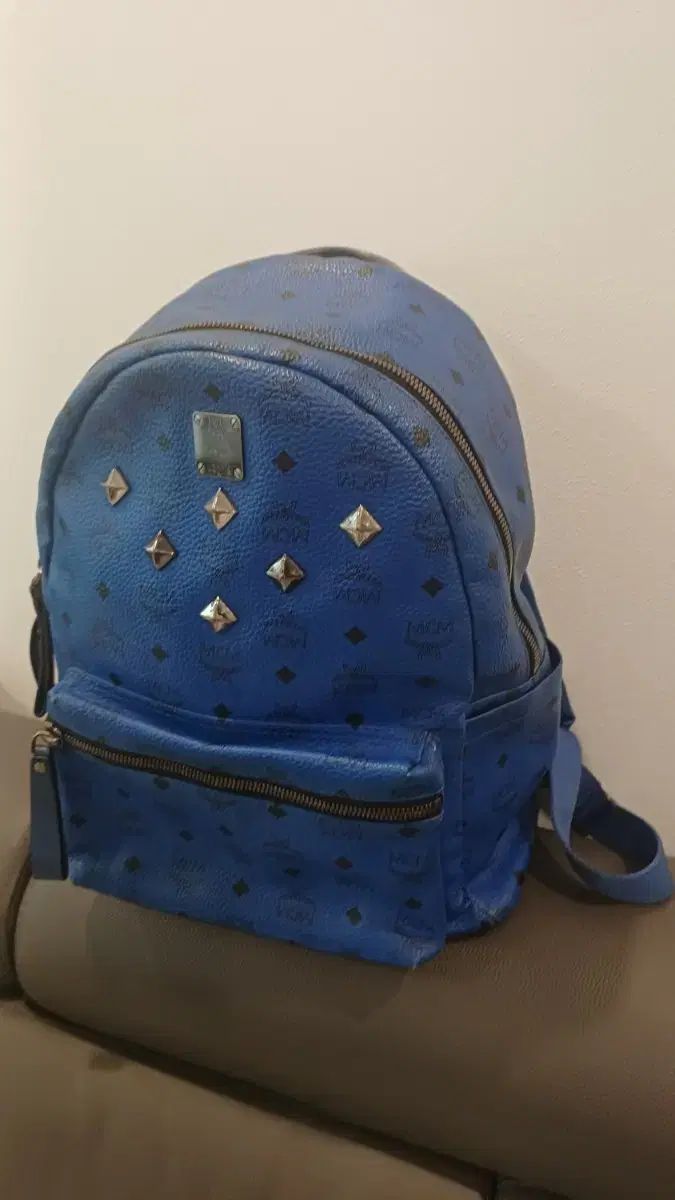 MCM エム シー エム 横32 長さ37 幅15 傷なし A