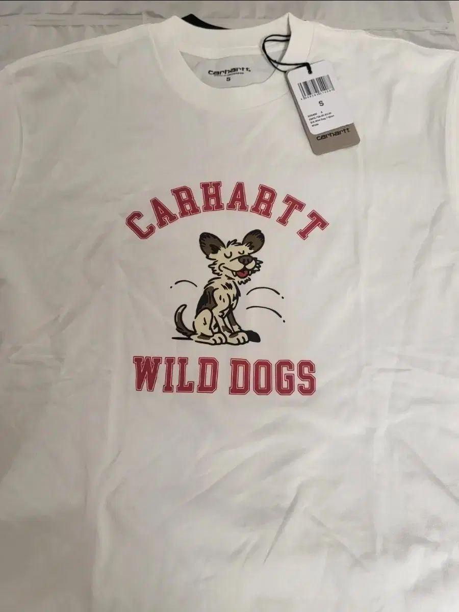(新品) カーハート 半袖Tシャツ ホワイト ワイルドドッグ プリント