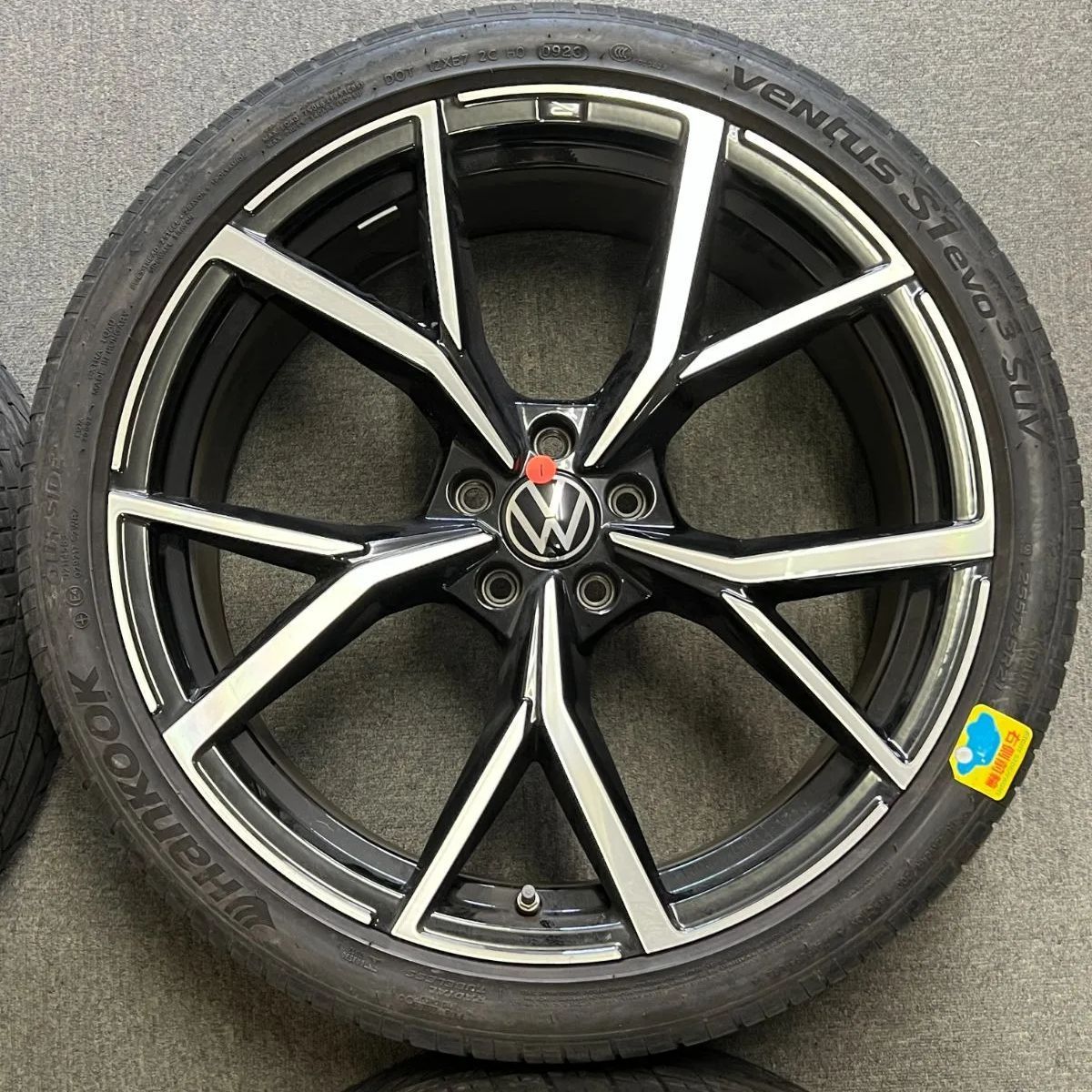 希少】VW ティグアン フォルクスワーゲン 純正 Estoril 21インチ 255