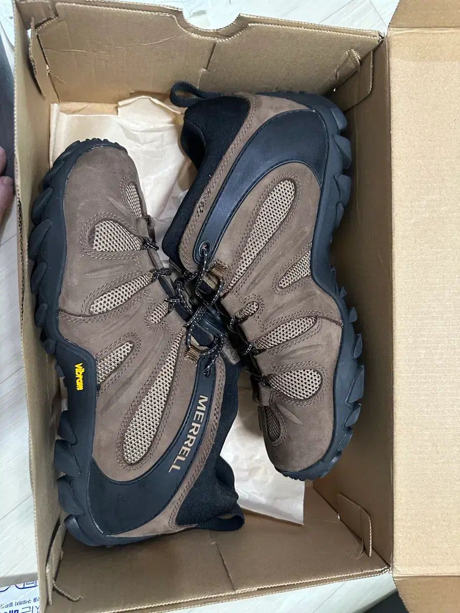 MERRELL メレル chameleon 8 stretch メレル カメレオン8 US キャメル