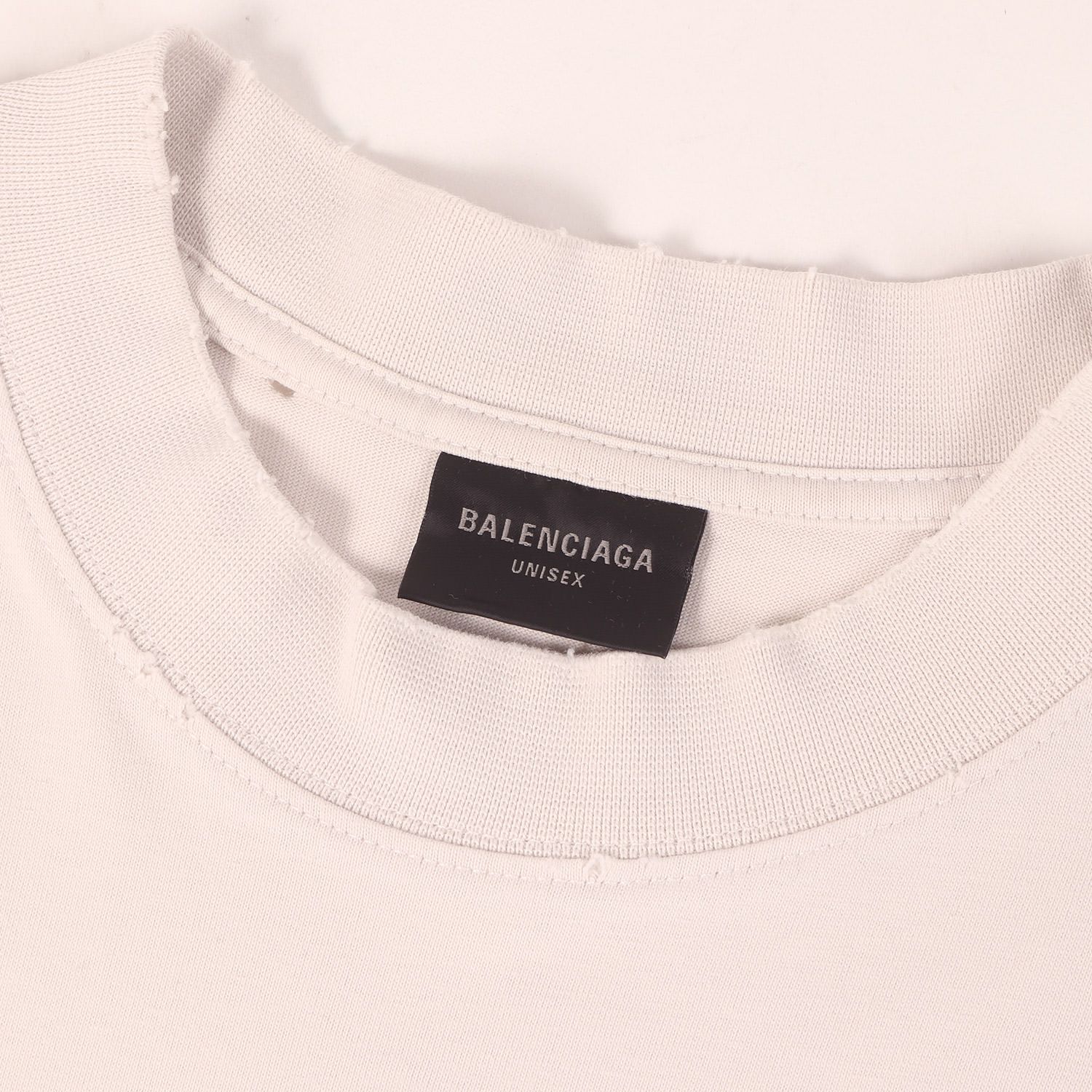 【美品】BALENCIAGA バレンシアガ Tシャツ アイボリー系 サイズ:S | 24SS ダメージ加工 ステンシルロゴ オーバーサイズ Tシャツ | トップス カットソー 半袖【メンズ】【中古】