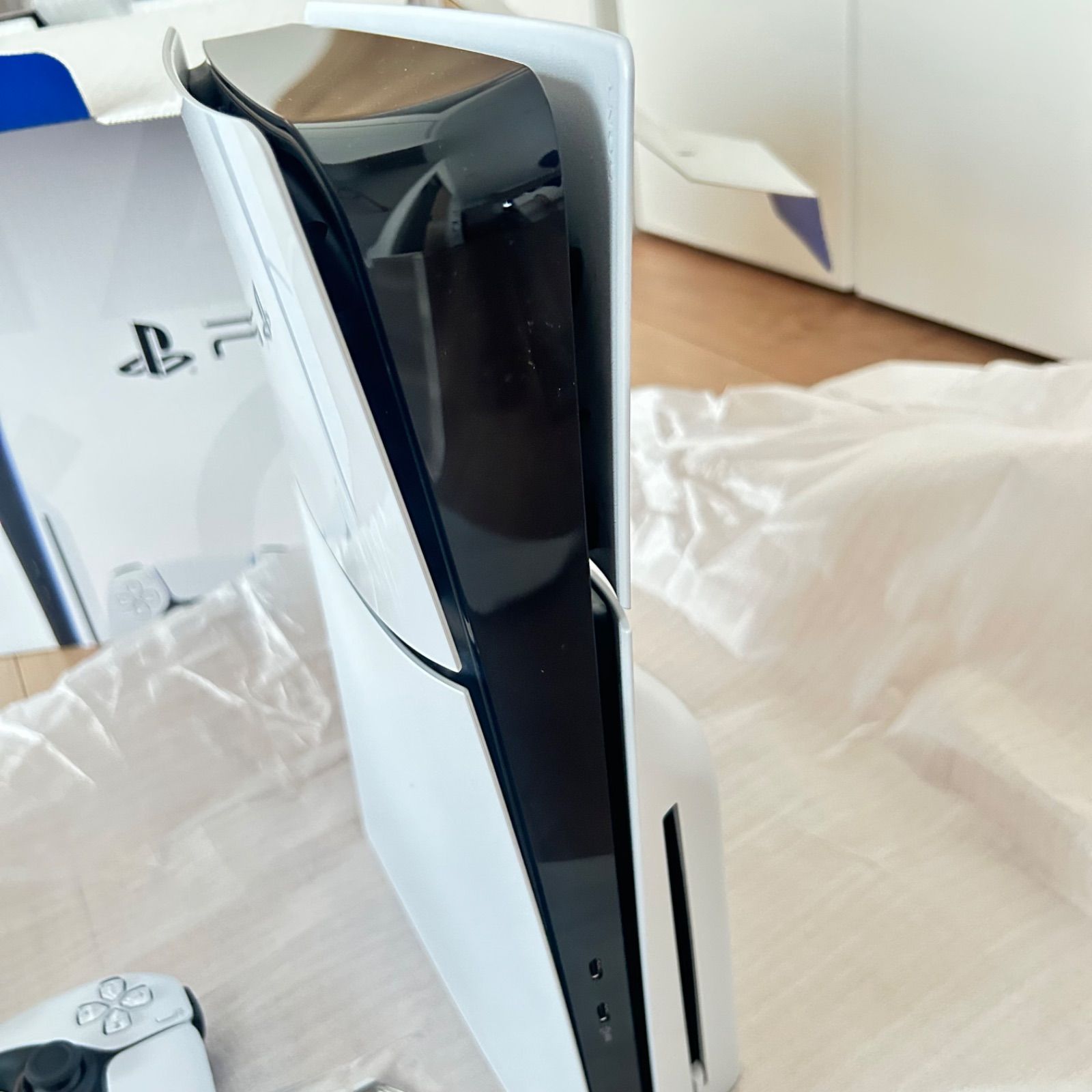 美品 PlayStation 5 slim CFI-2000A01 本体 - メルカリ
