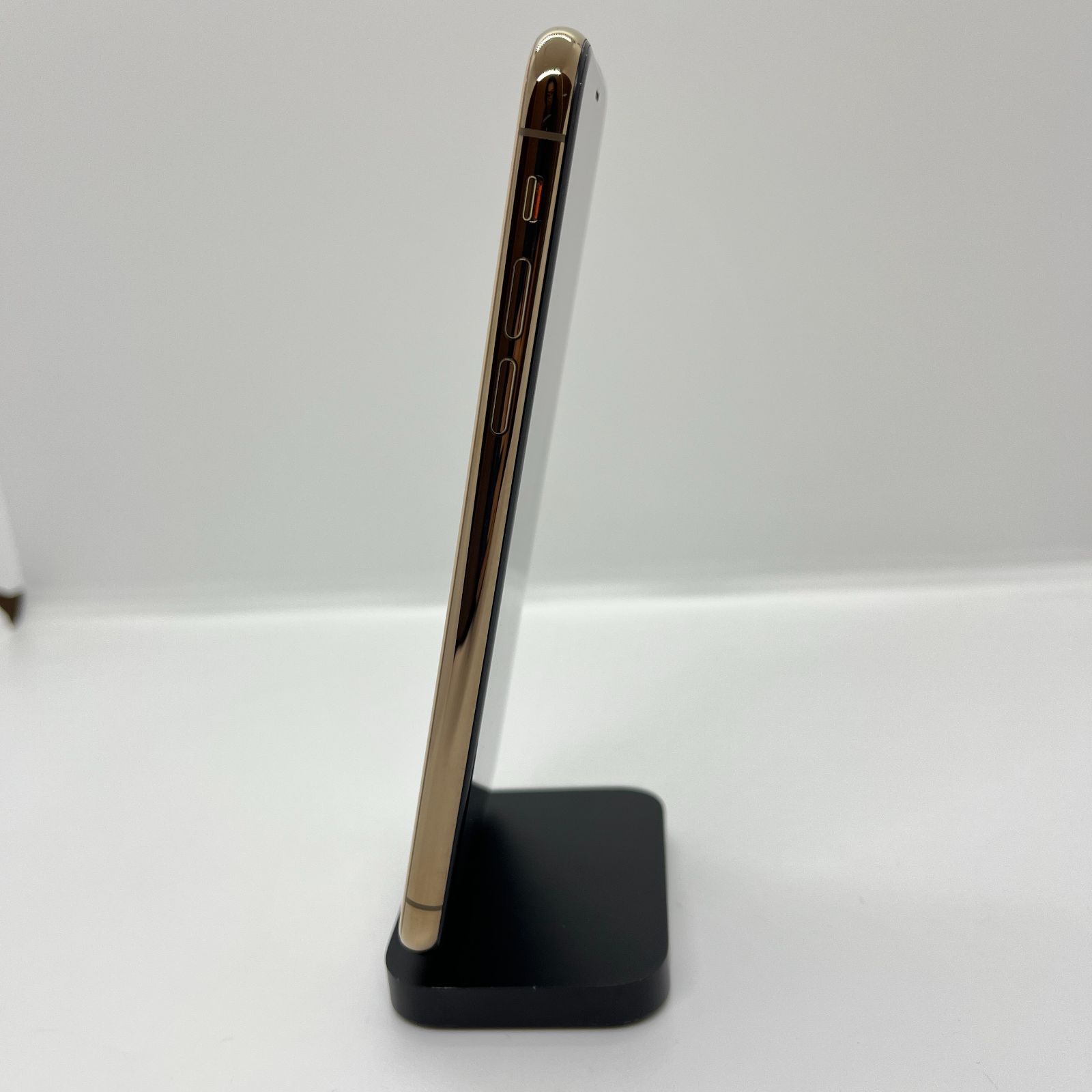バッテリー最大容量100％】iPhoneXs 256GB ゴールド【SIMロック解除