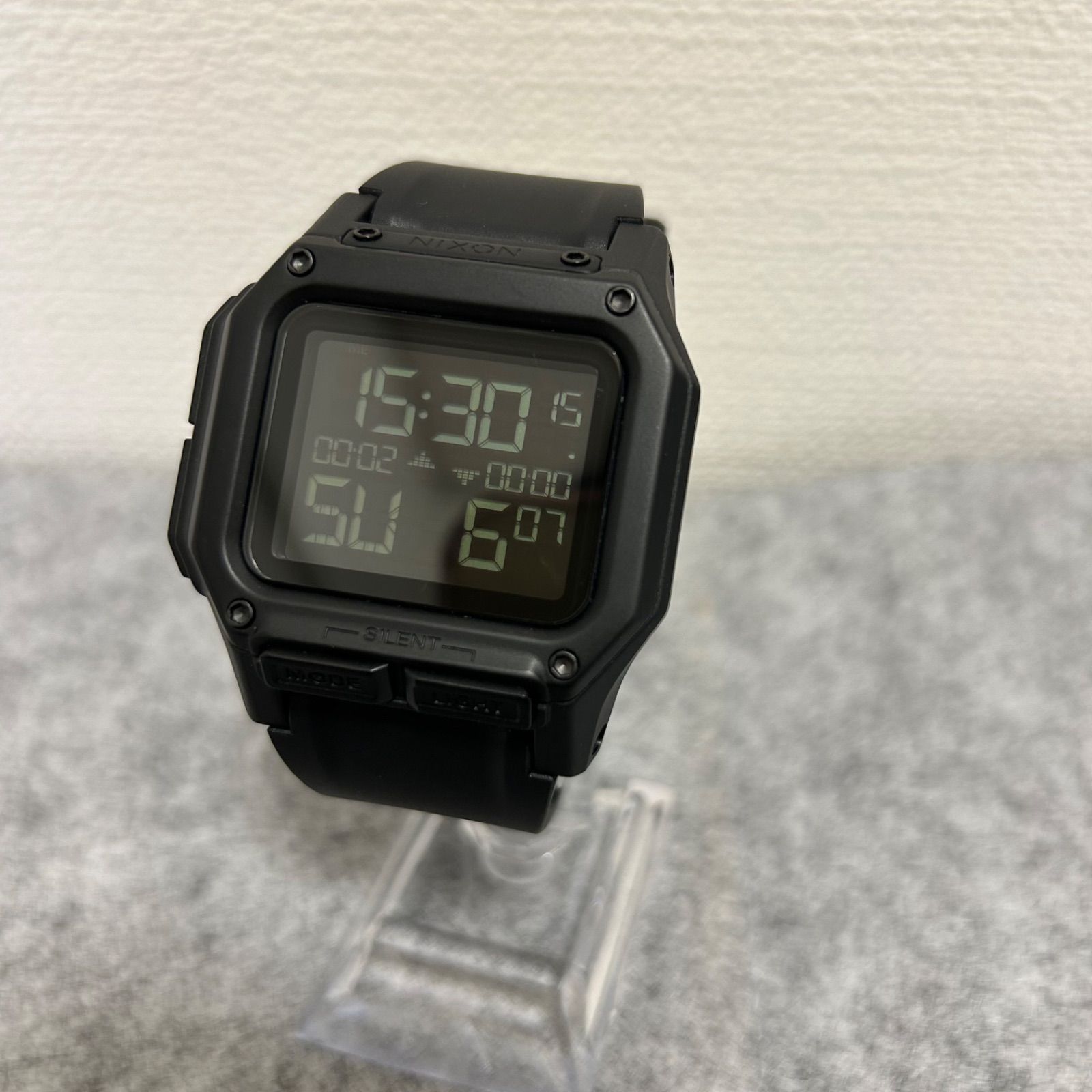 NIXON THE REGULUS ニクソン レグルス オールブラック　デジタル 腕時計
