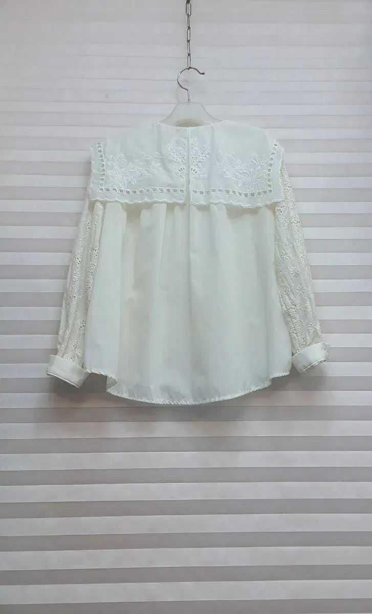 ブラウス & ロング丈ワンピース
