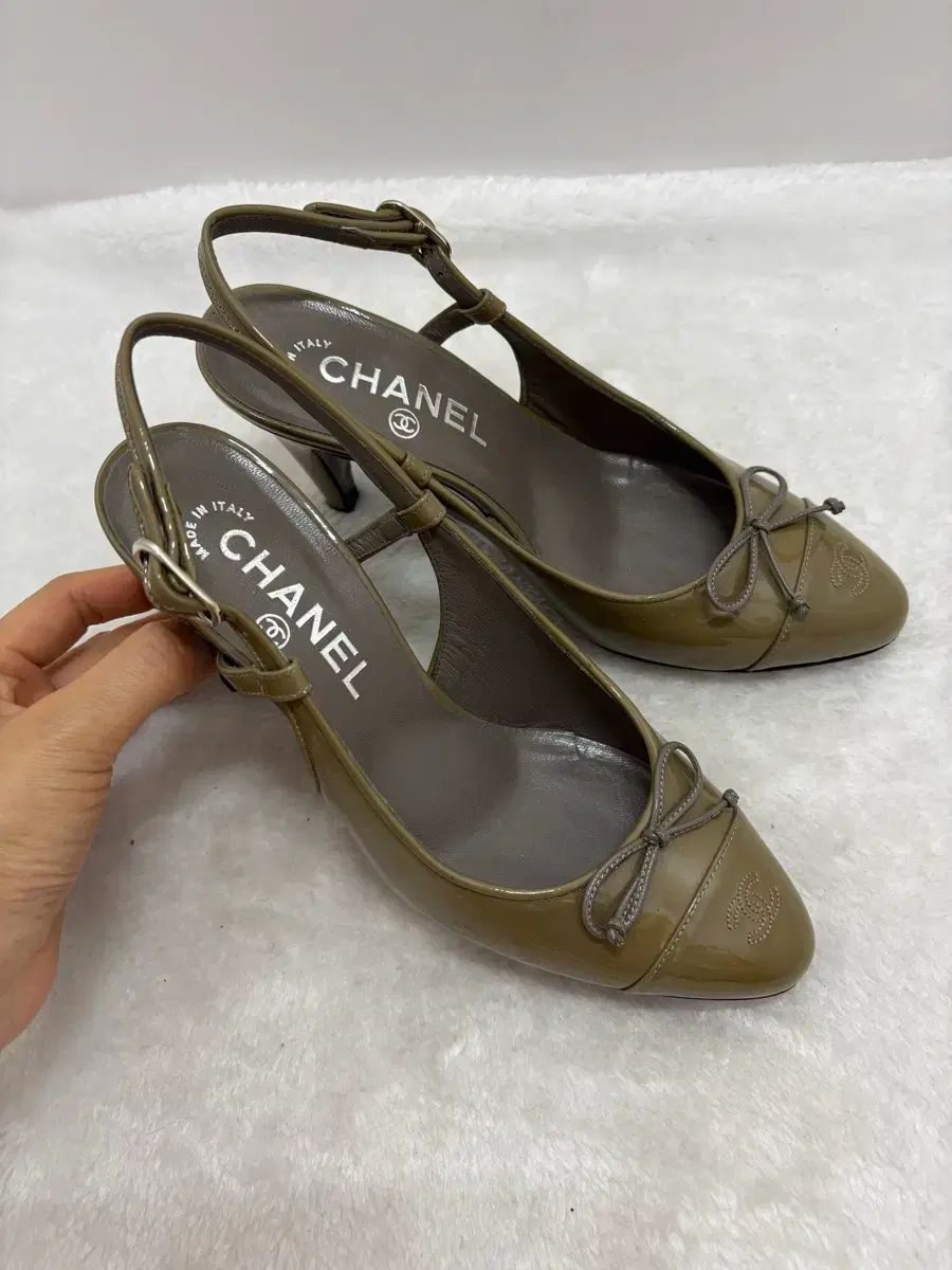 CHANEL カーキ パンプス サンダル サイズ36 (正規品)