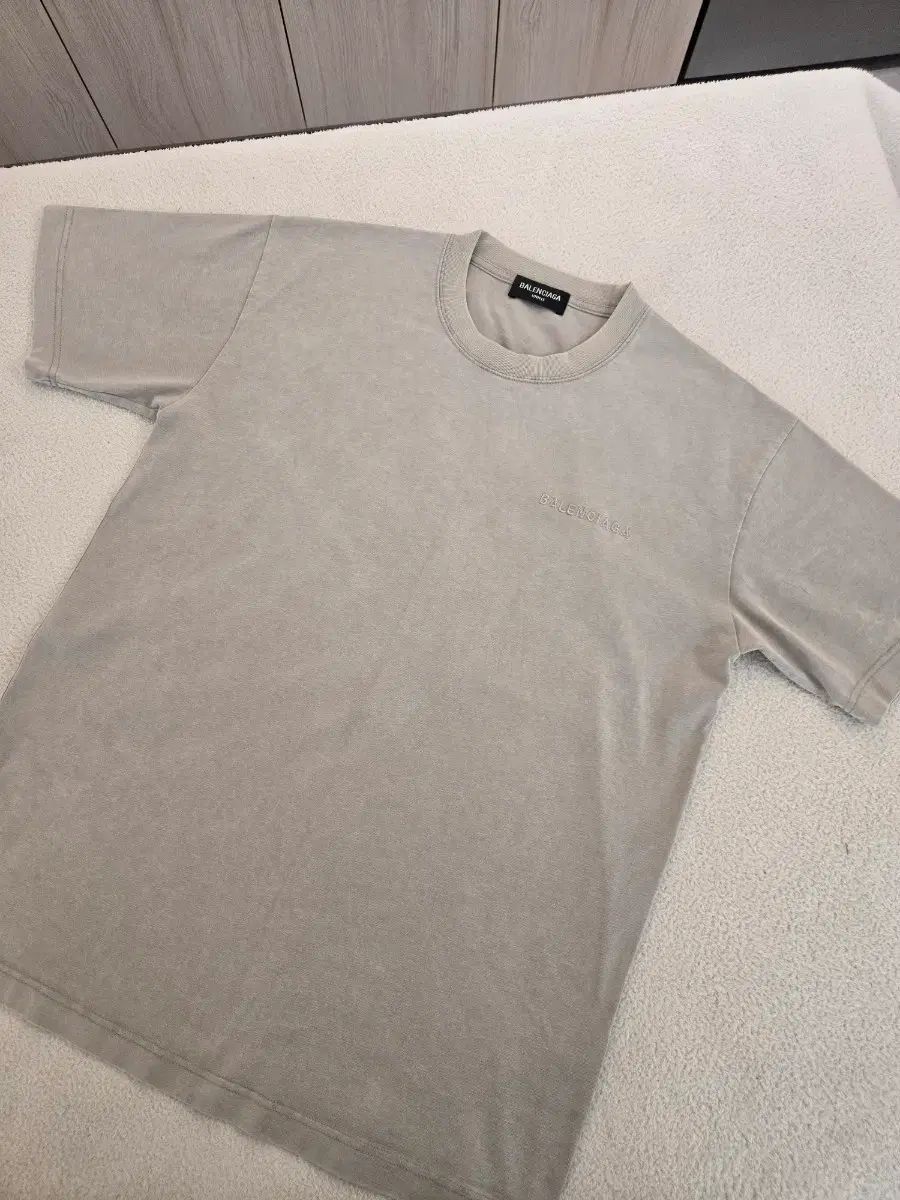 バレンシアガ ロゴ 半袖Tシャツ グレー