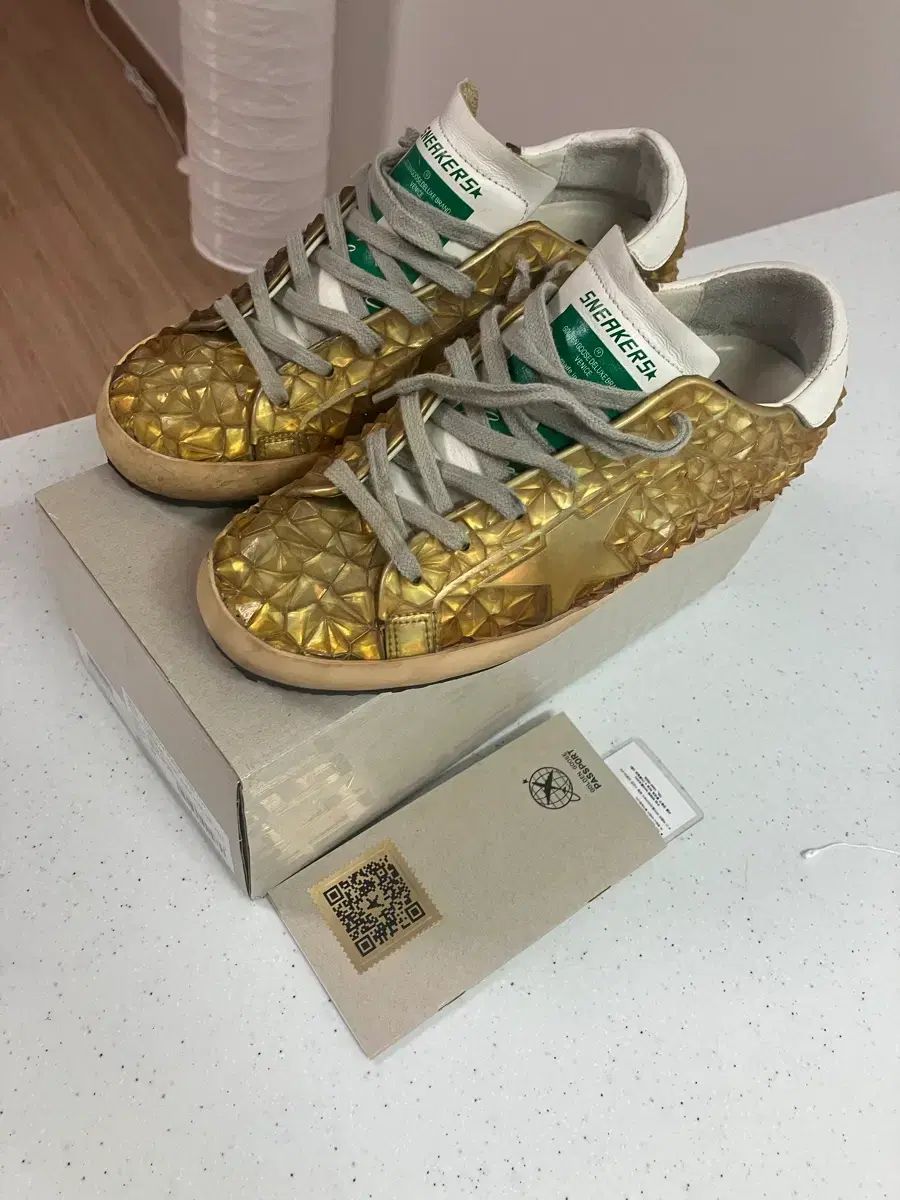 GOLDEN GOOSE ゴールデングース 38