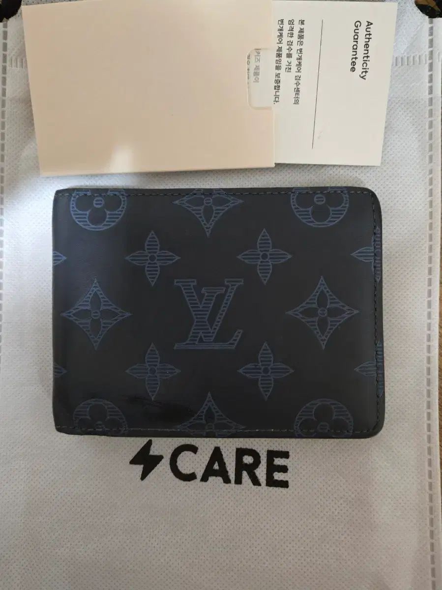 ルイヴィトン シャドウ 二つ折り財布 ルイヴィトン 二つ折り財布 ルイヴィトン 財布