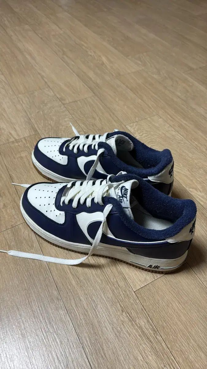 ナイキ エアフォース 280