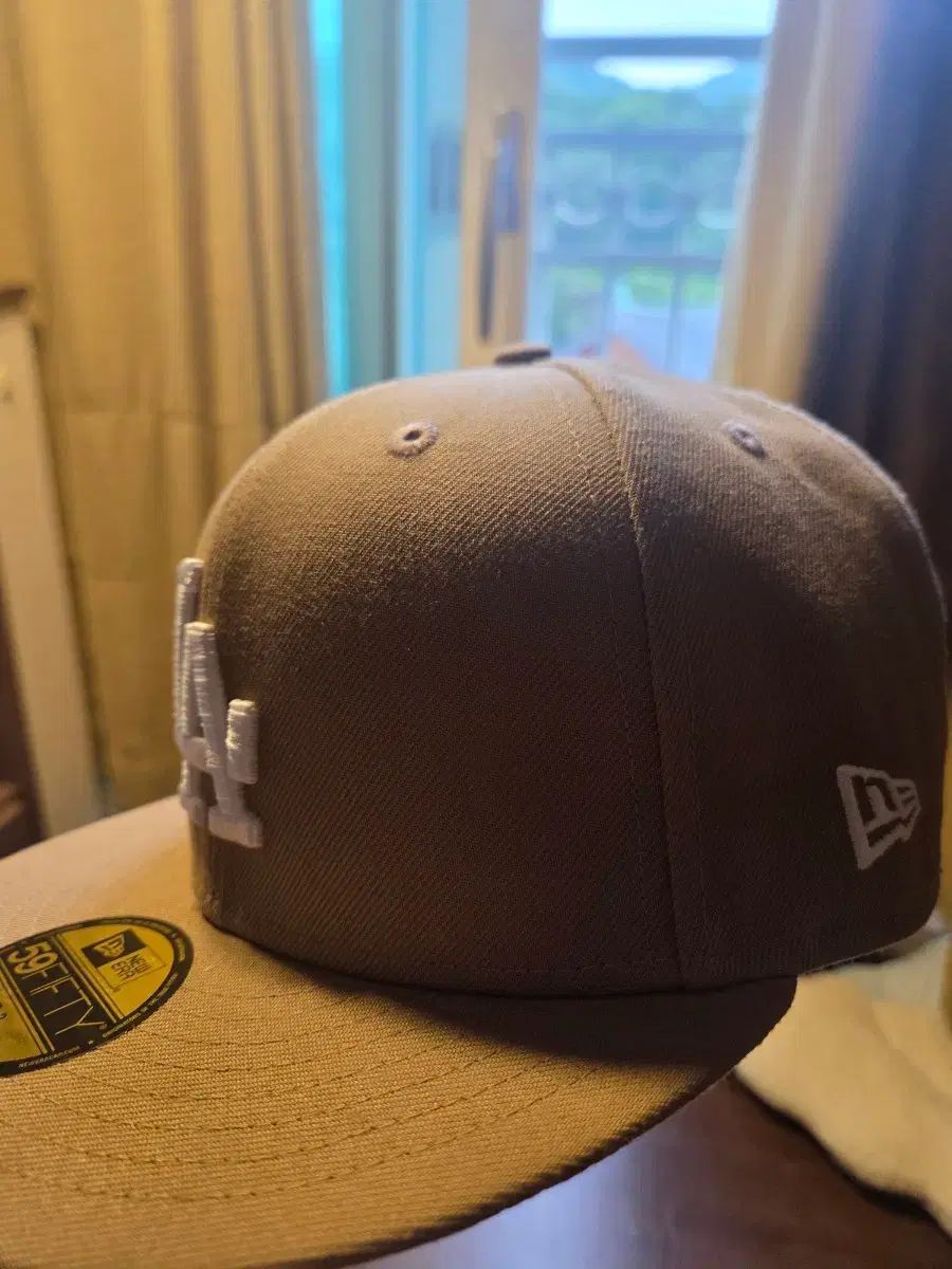 NEW ERA ドジャーズ 59FIFTY ベージュ NEW ERA ドジャーズ 59FIFTY ベージュ