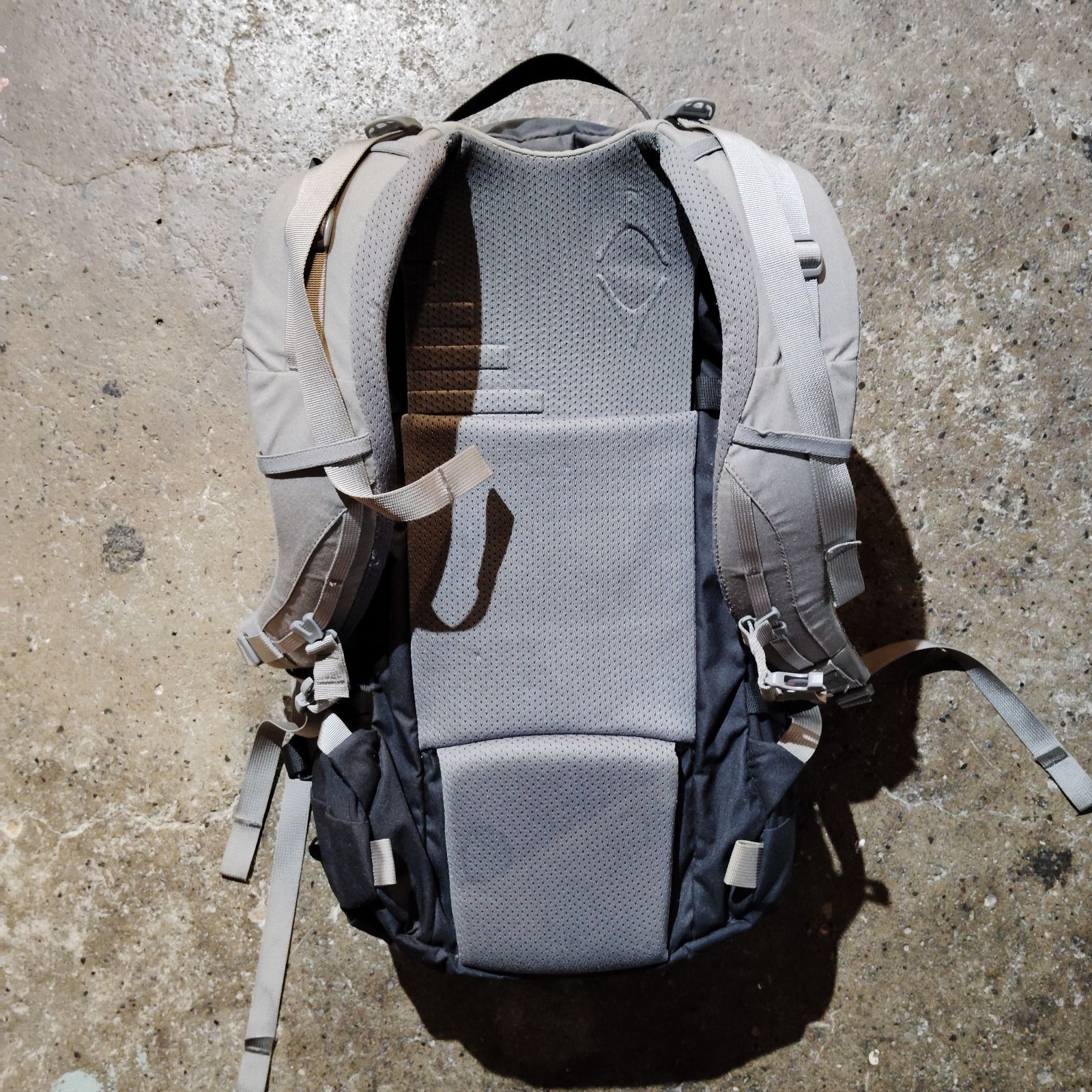 MYSTERY RANCH COULEE 25 BLACK ミステリーランチ クーリー25 ブラック 