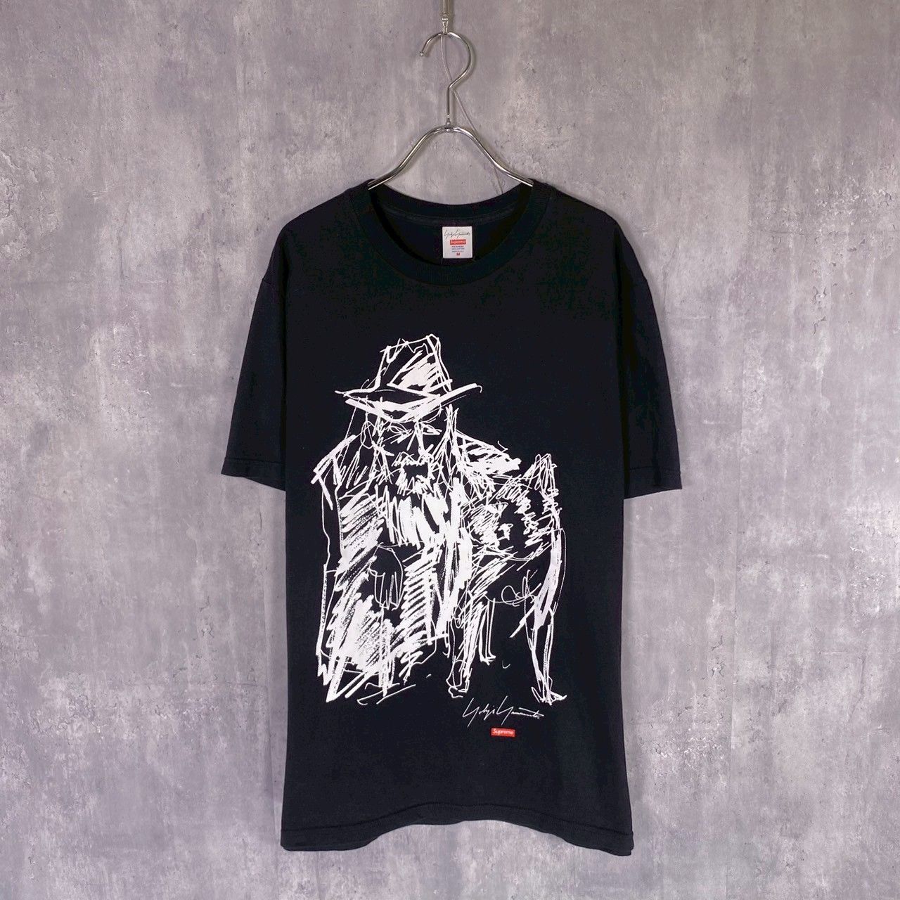 『YOHJI YAMAMOTO × SUPREME』ヨウジヤマモト × シュプリーム (M) 山本耀司グラフィックTシャツ カットソー