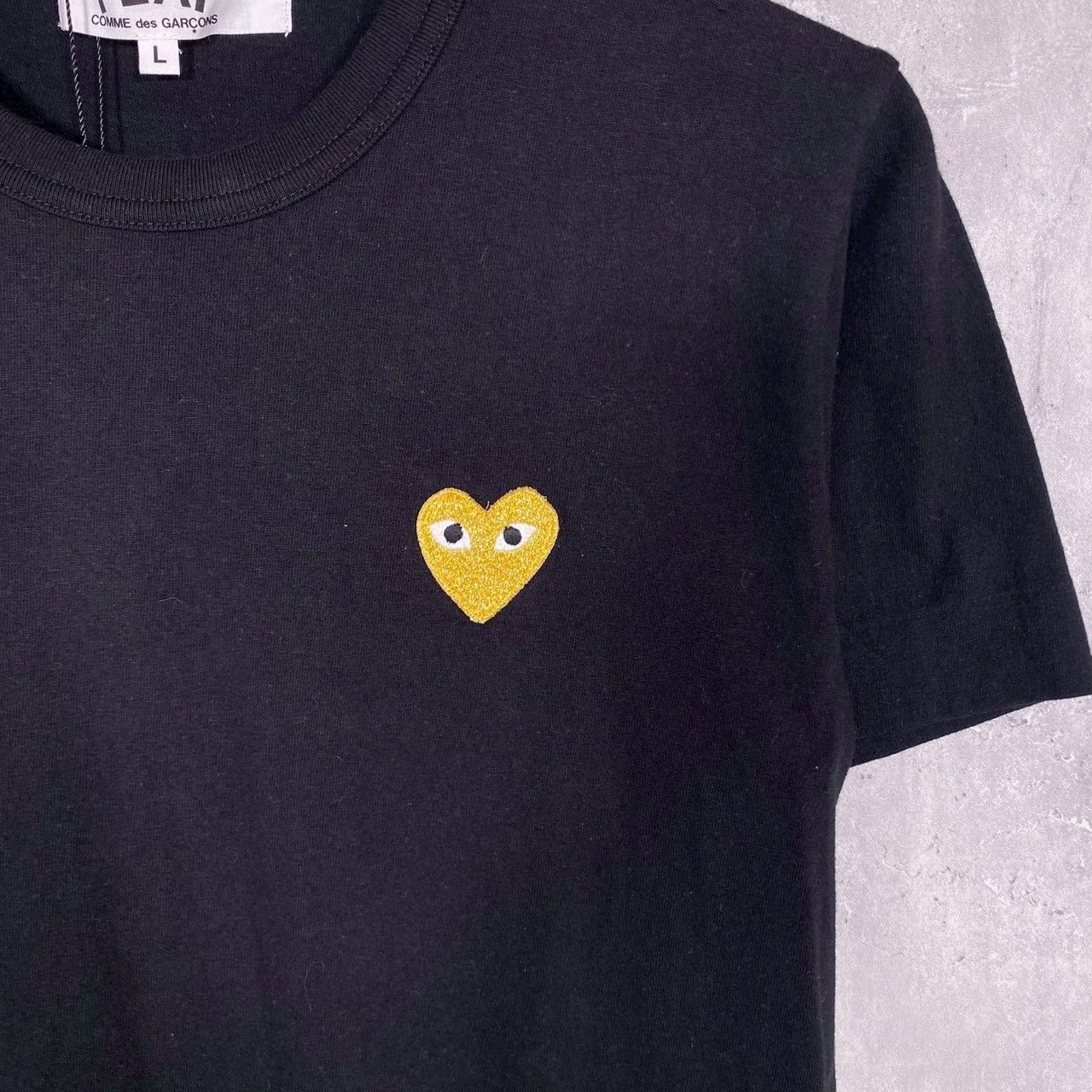 『PLAY COMME des GARÇON』プレイコムデギャルソン (L) ワンポイント刺繍 Tシャツ レディース