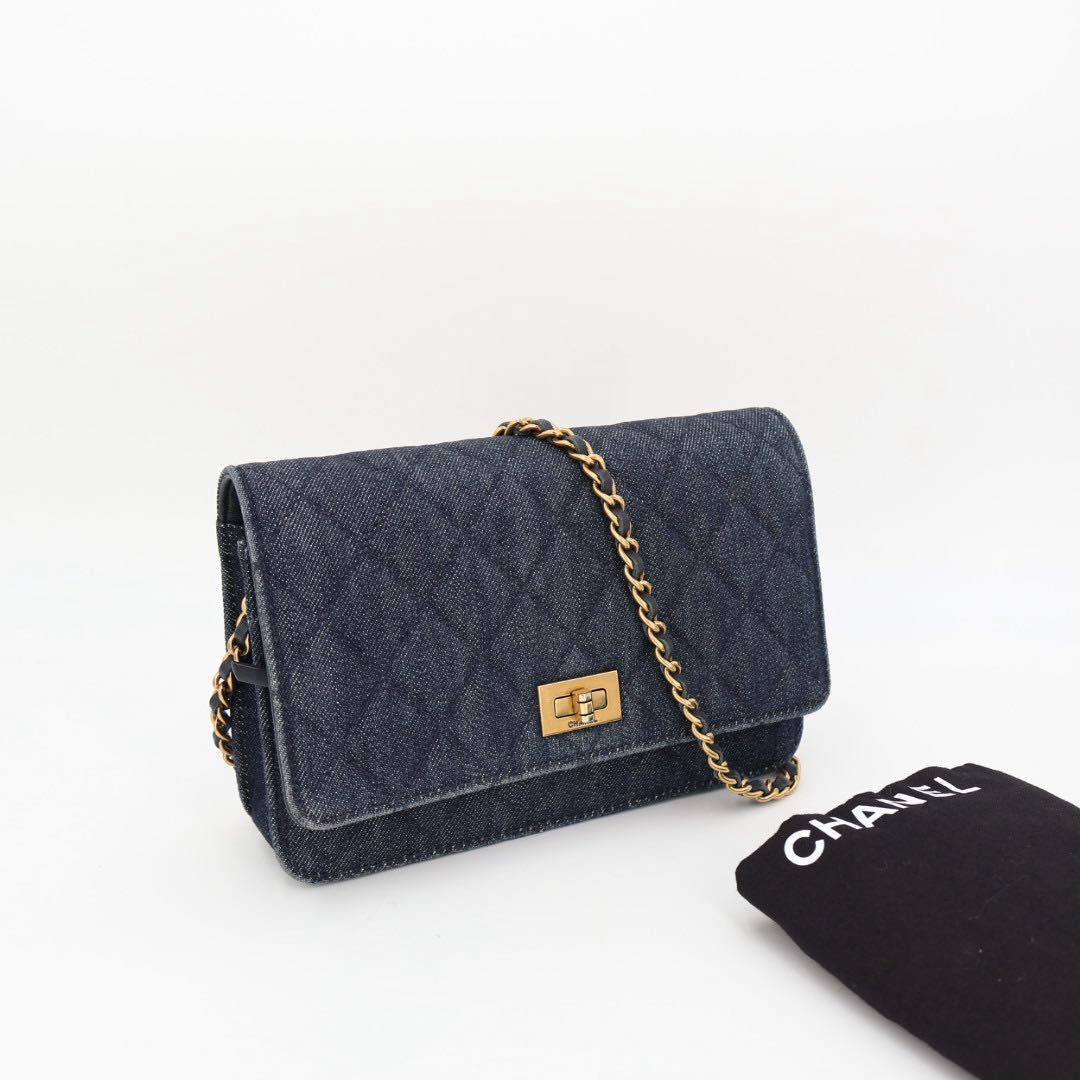シャネル CHANEL チェーン付きウォレット 2.55 デニム
