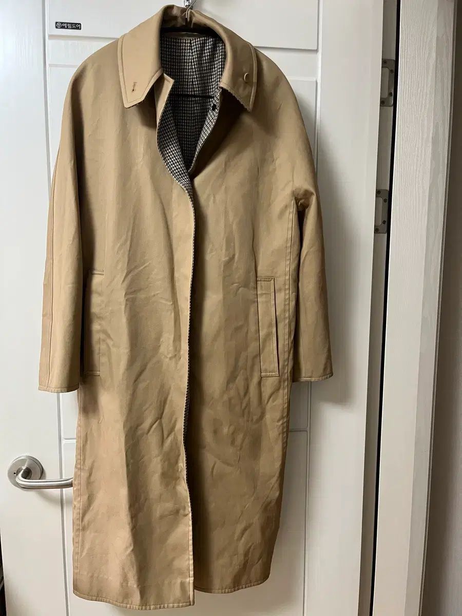 the CASHMERE リバーシブル トレンチコート the CASHMERE リバーシブル トレンチコート