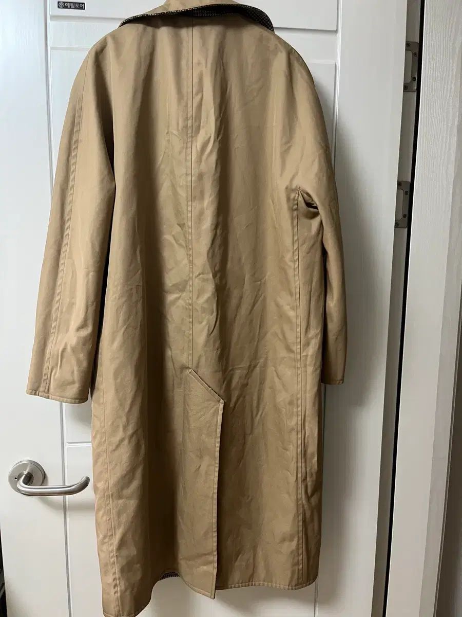 the CASHMERE リバーシブル トレンチコート the CASHMERE リバーシブル トレンチコート