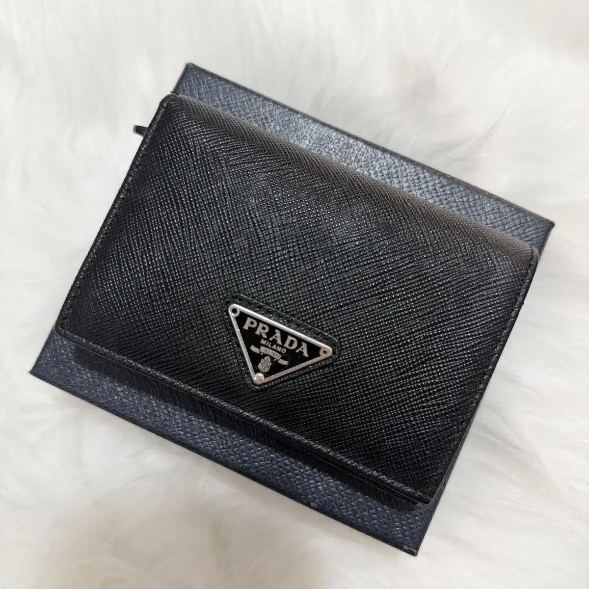 正規品 PRADA プラダ サフィアーノ 二つ折り財布