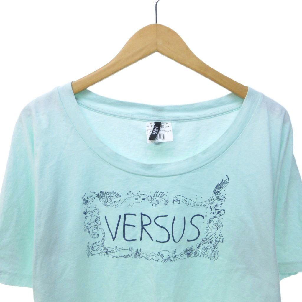 versace Tシャツ 水色 ライトブルー 半袖 確実正規品 ヴェルサス VERSUS ヴェルサーチ VERSACE Tシャツ ロゴ プリント 半袖