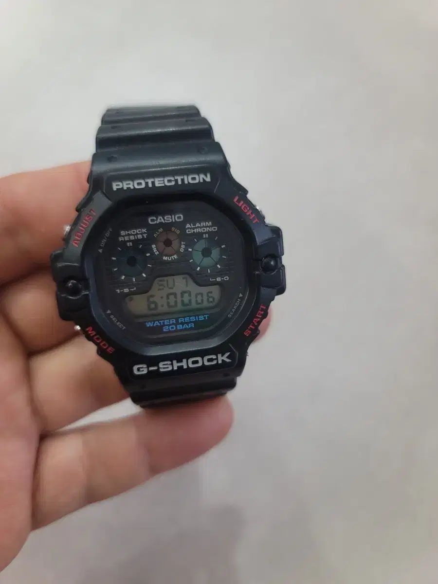 カシオ G-SHOCK DW5900