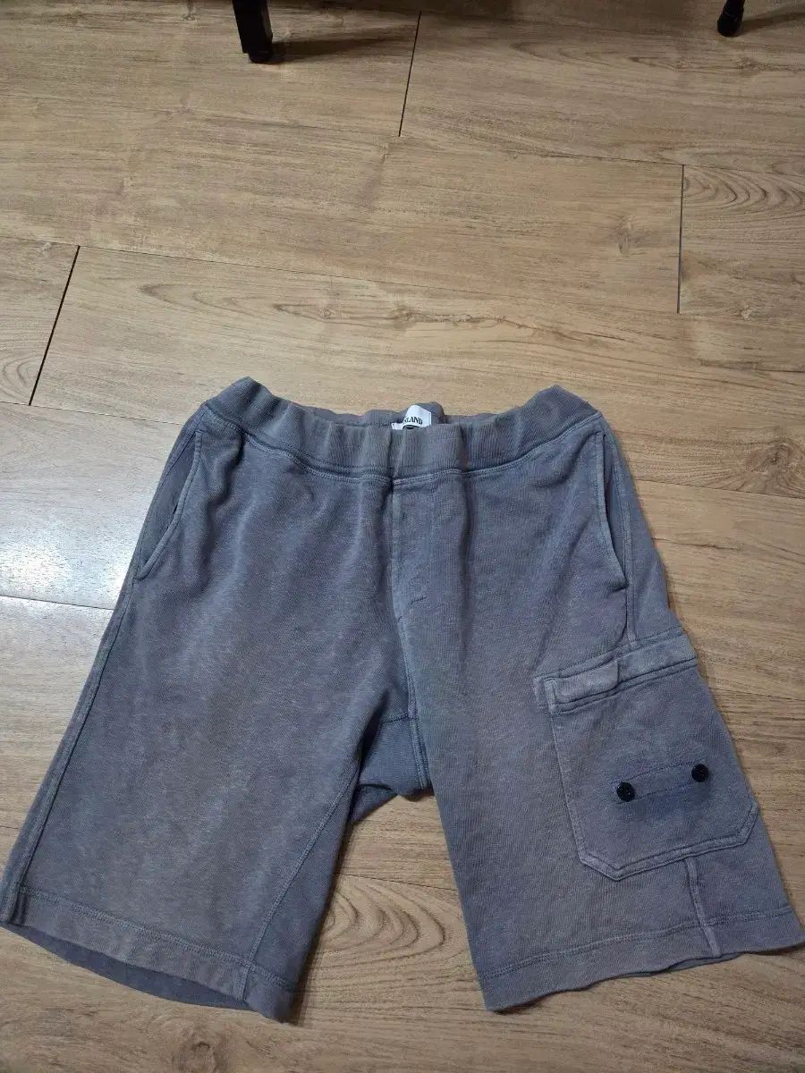 STONE ISLAND ストーンアイランド ハーフパンツ m