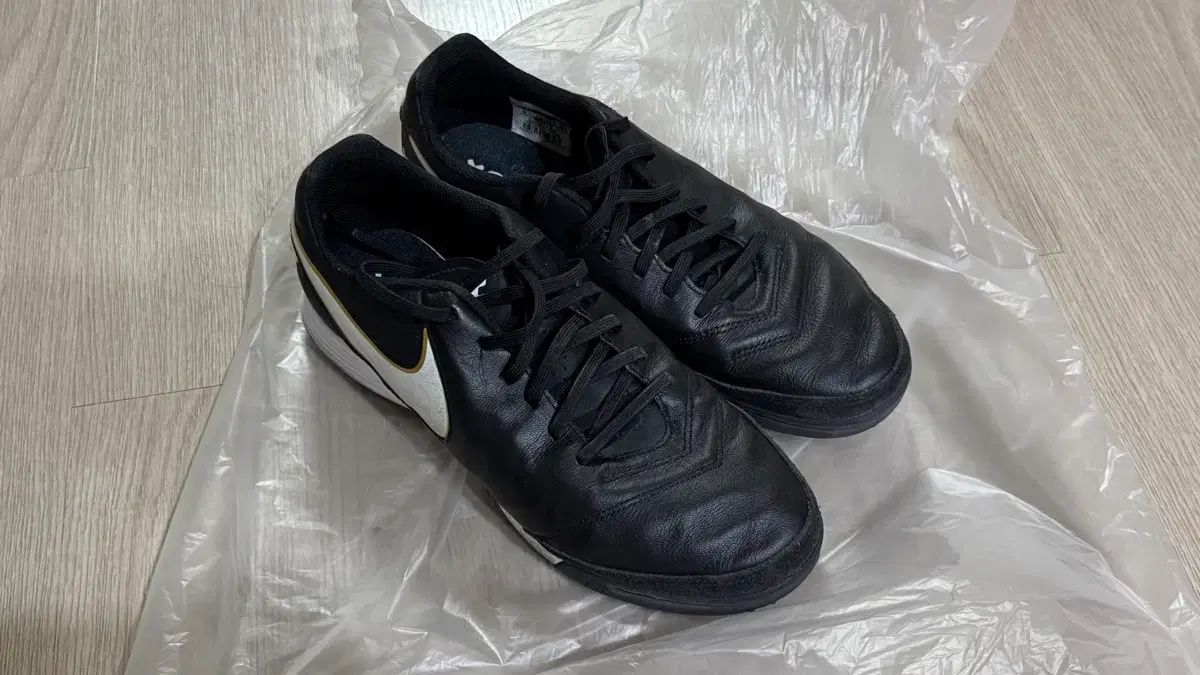 ナイキ tiempox ティエンポx サッカーシューズ 285