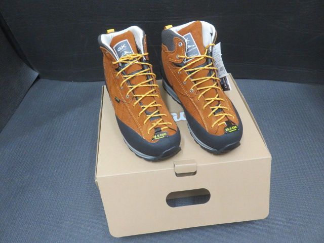 未使用 Caravan グランドキング GK23 トレッキングシューズ 登山靴 25.5cmEEE 12,580円