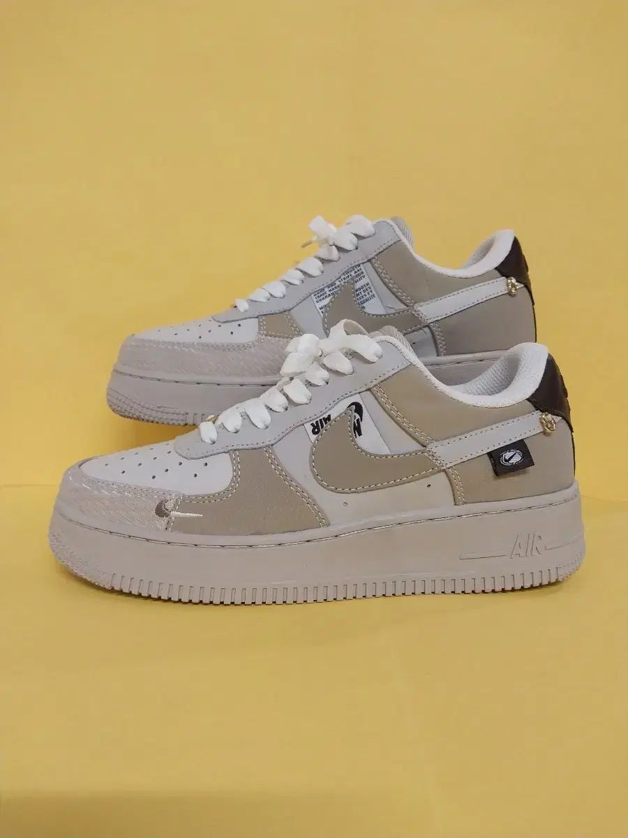 レディース NIKE スニーカー (235)