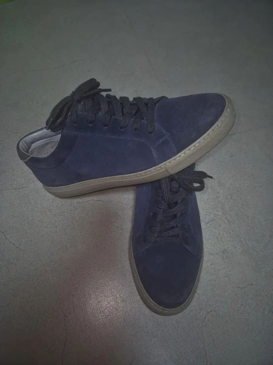 BRUNELLO CUCINELLI スニーカー