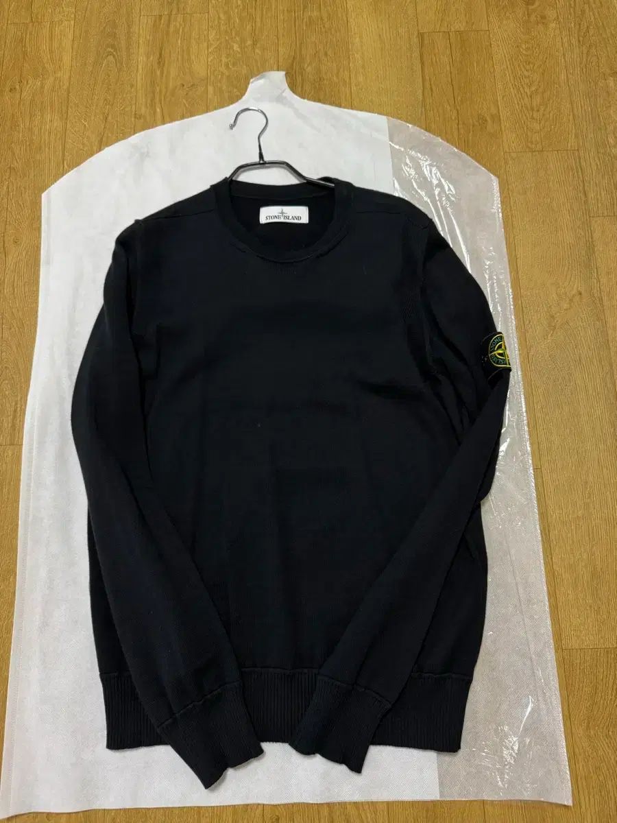 STONE ISLAND ストーンアイランド スウェット ブラック