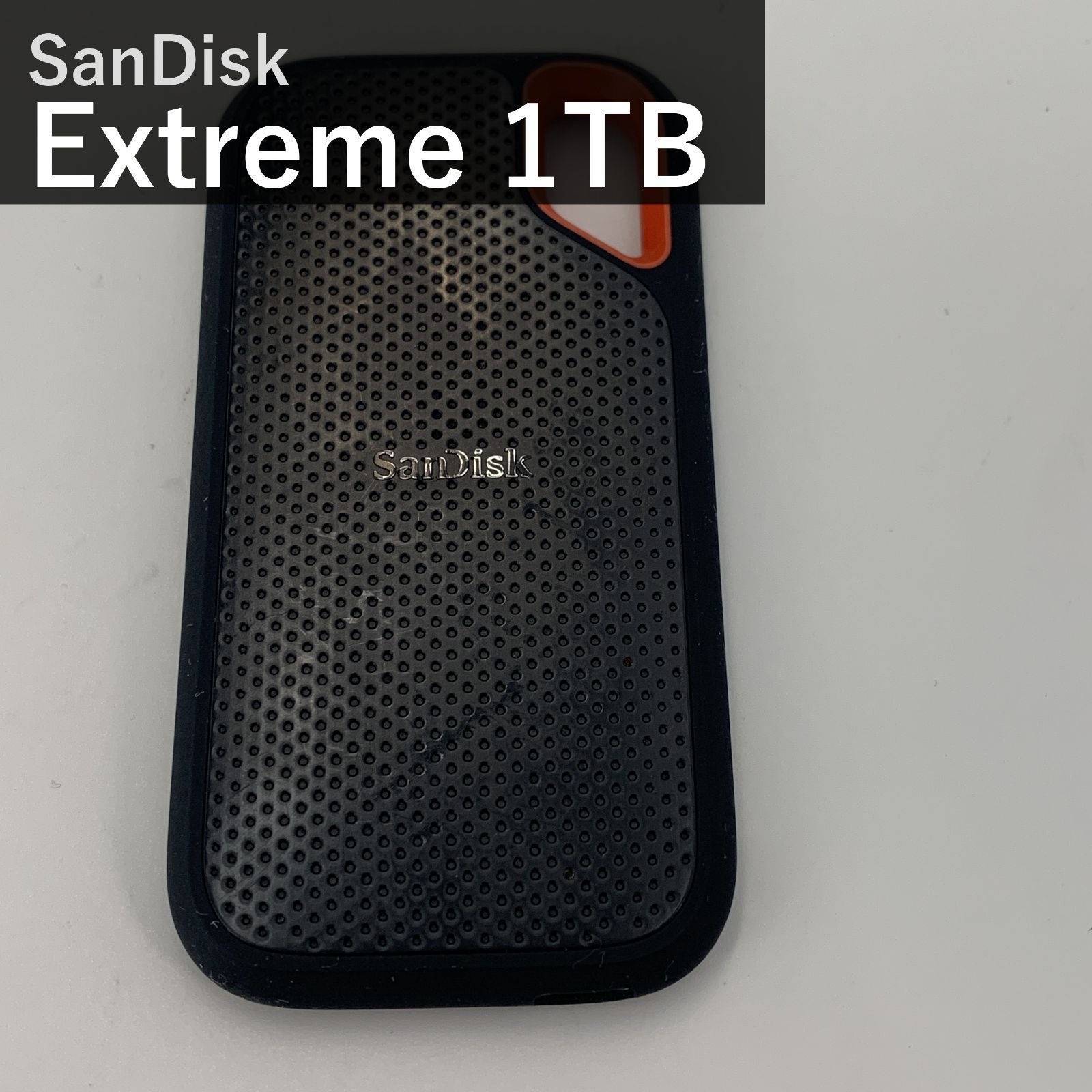 SanDisk サンディスク エクストリーム ポータブルSSD 1TB SDSSDE61-1T00 ブラック 外付け USB3.2 Gen2 読出最大1050MB/秒 防滴防塵IP65 Win Mac PS4 PS5対応 国内正規品