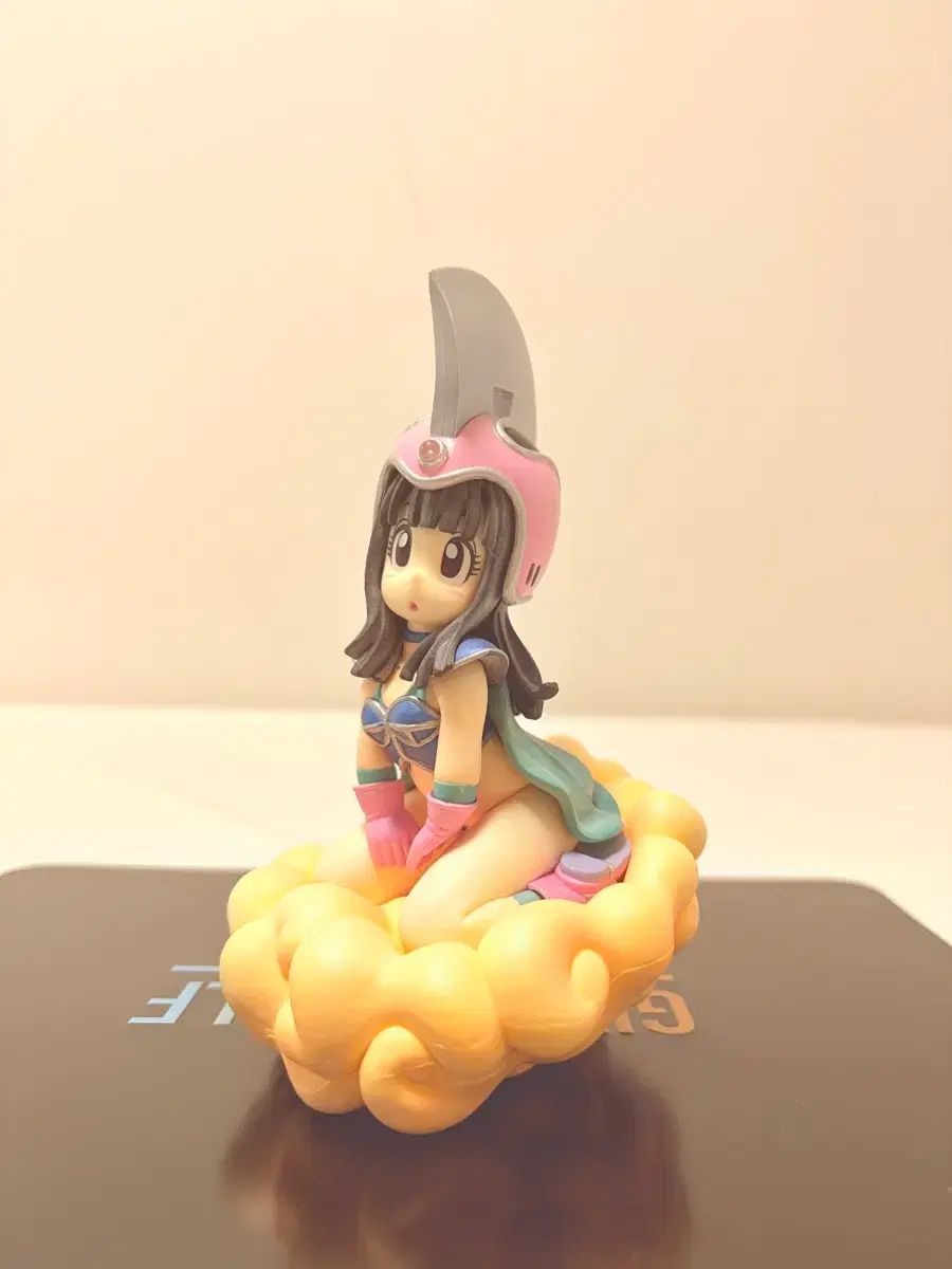 アニメ フィギュア ピンク ヘルメット