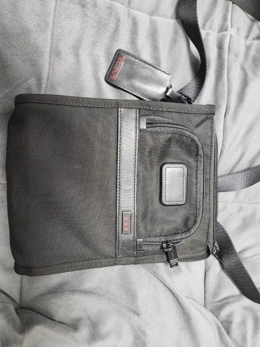 トゥミ スモール クロスバッグ 正規品 出品