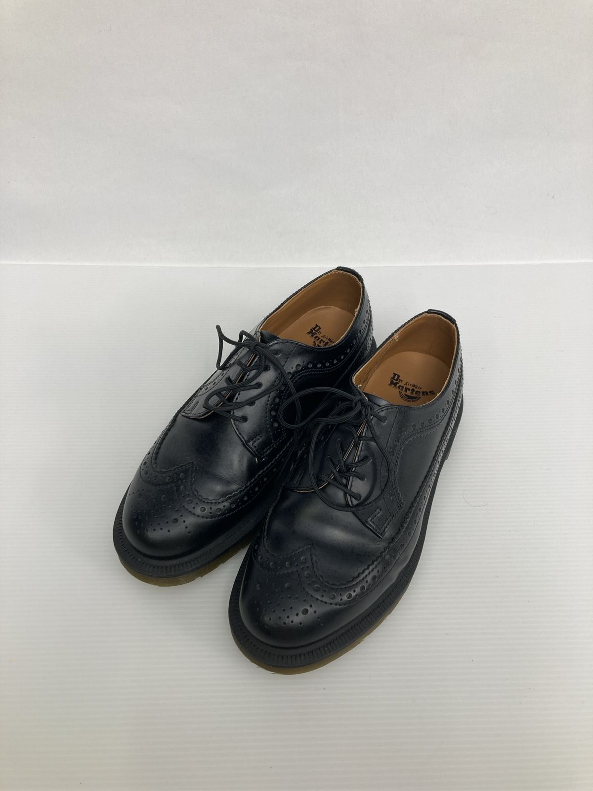 Dr.Martens ドクターマーチン ドレスシューズ ブラック レザー・本革 紐 ウィングチップ 外羽根 メンズ レディース