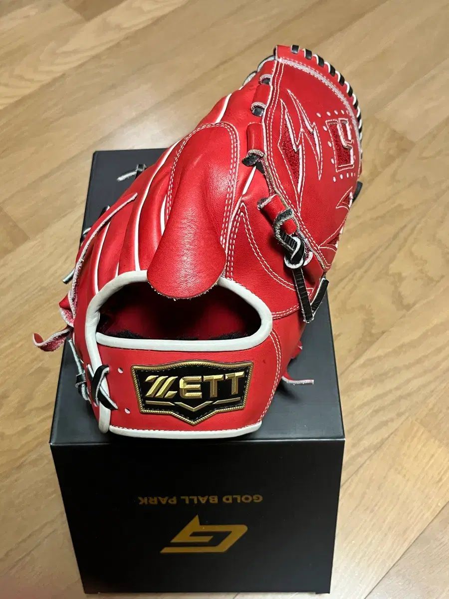 Zett 投手用グローブ