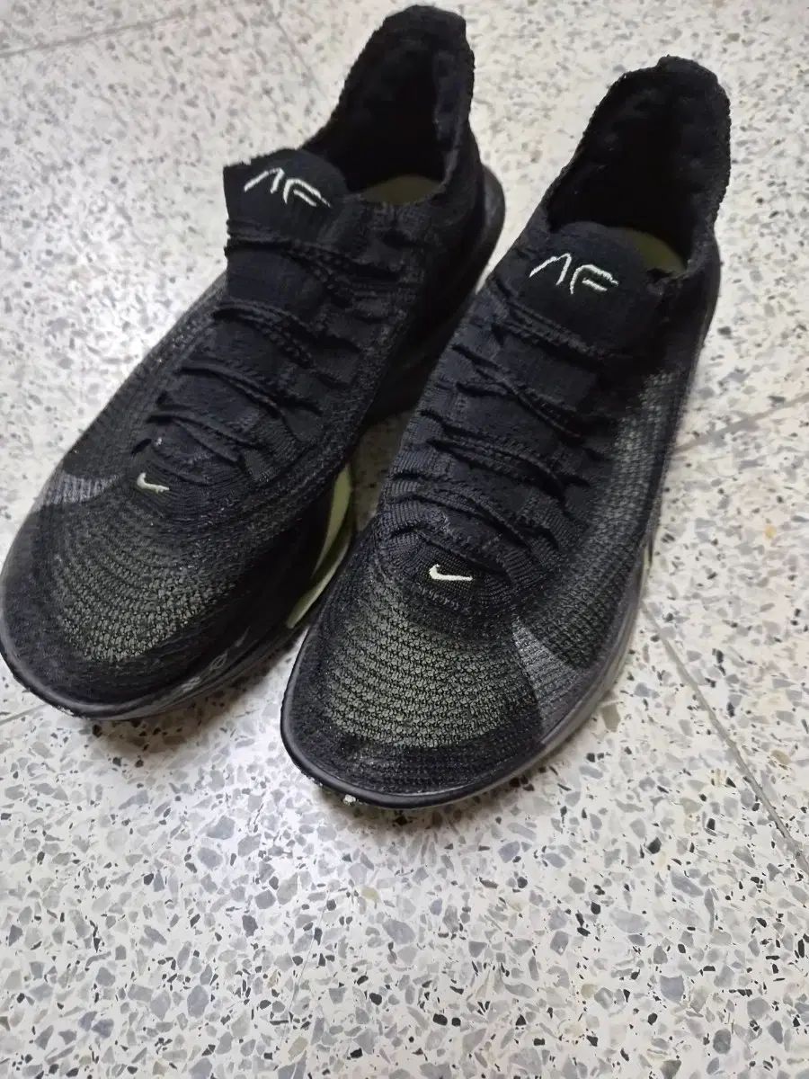 270 NIKE アルファフライ3 ブラック