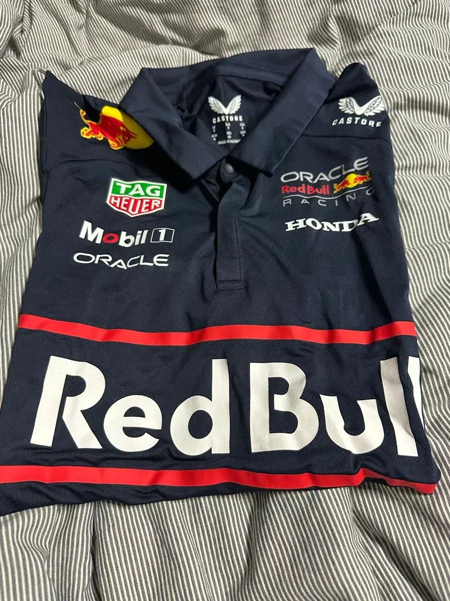 F1 レッドブル チームTシャツ m