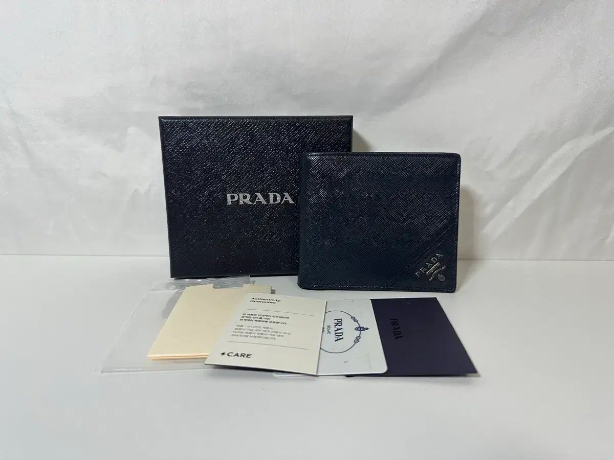 PRADA プラダ サフィアーノ メタルロゴ 二つ折り財布 ネイビー (OS)