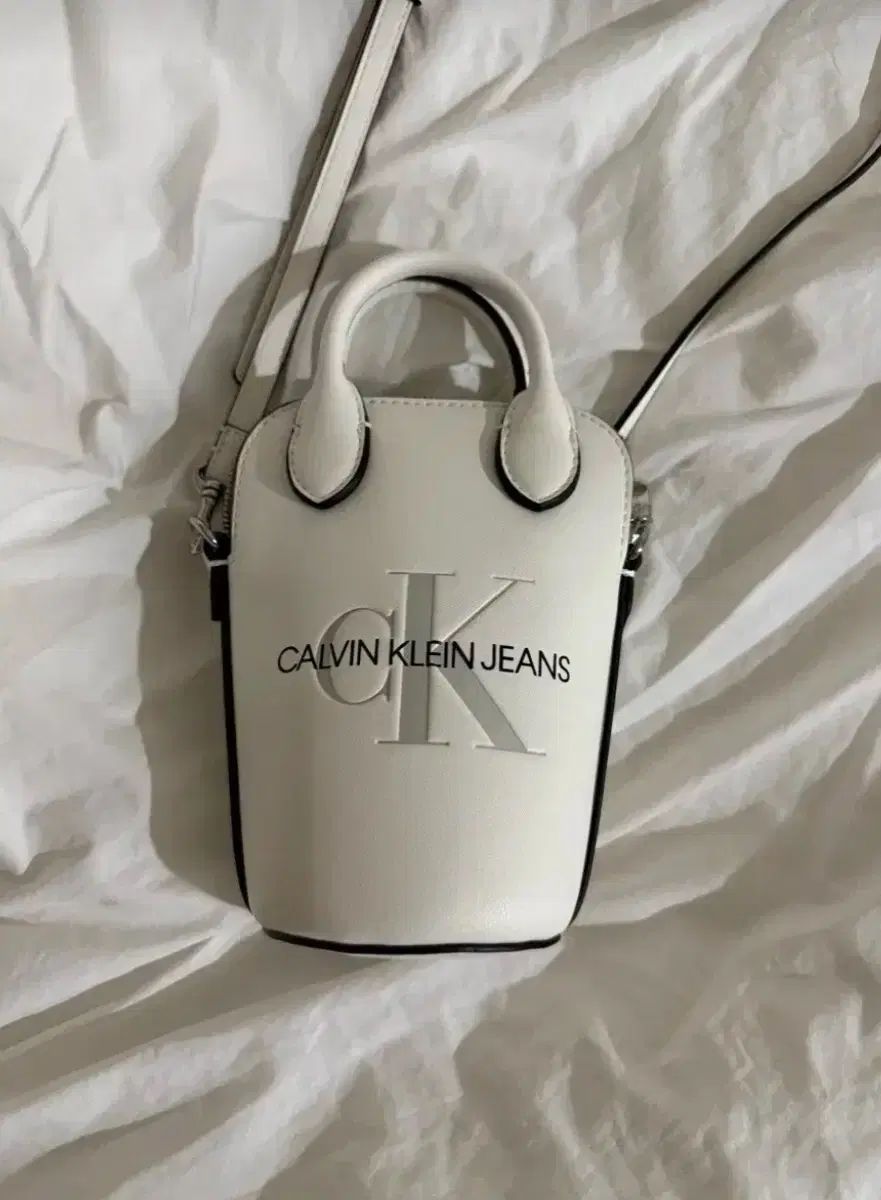 Calvin Klein ミニバック