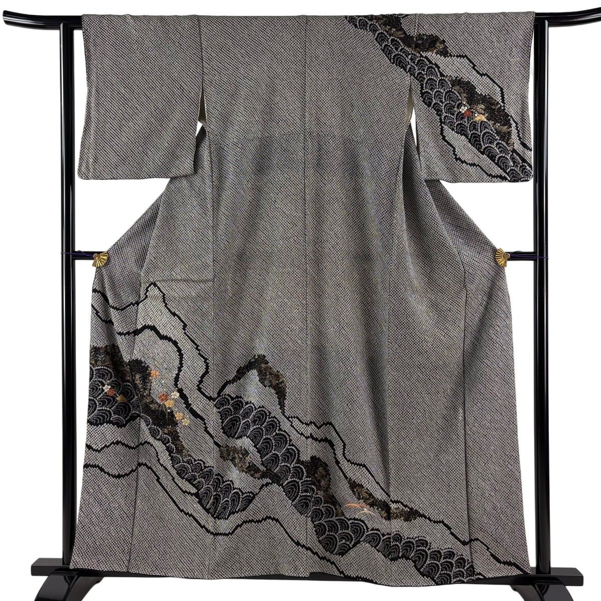 【美品】 訪問着 身丈158cm 裄丈63cm S 袷 枝梅 波 刺繍 総絞り 黒 正絹 秀品 【中古】
