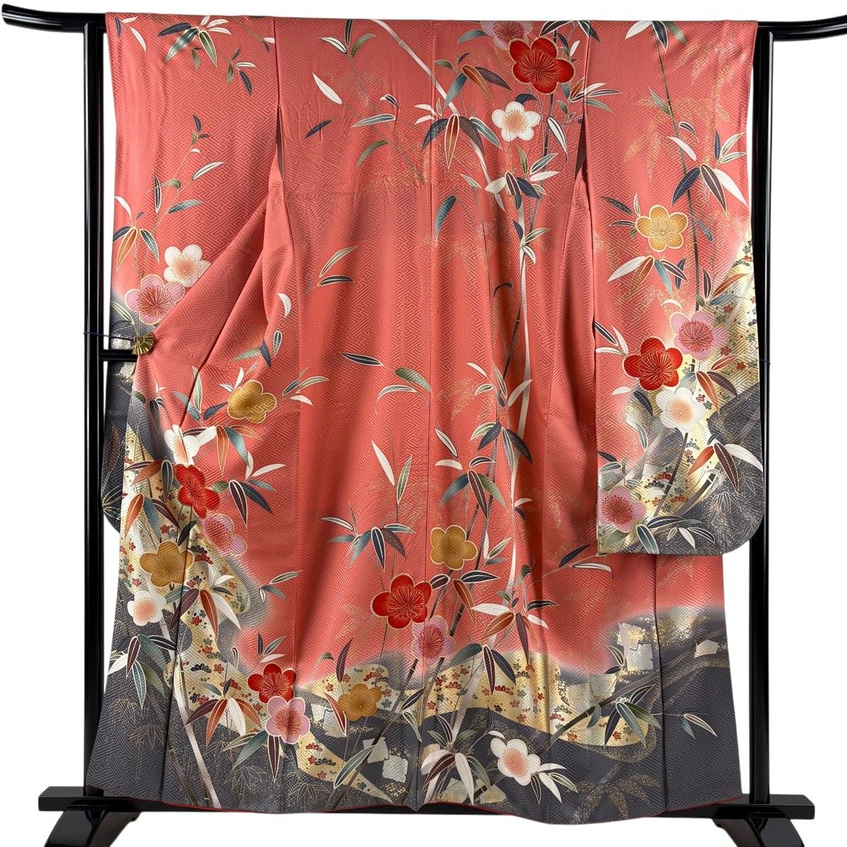 振袖 身丈158cm 裄丈63.5cm S 袷 梅 笹 金糸 金銀彩 サーモンピンク 正絹 秀品 【中古】