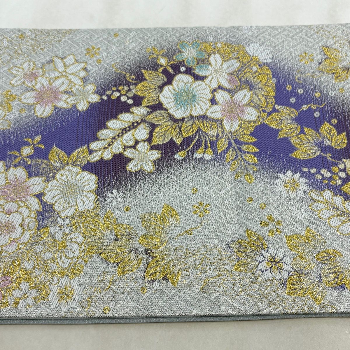 【美品】 袋帯 秀品 やまと 桜 紗綾形 箔 金糸 紫 六通 正絹 【中古】