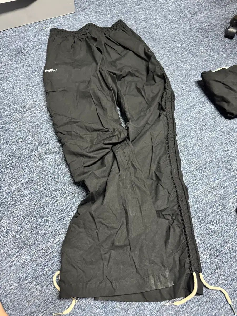 アンタイトルド アイディル サイド ロープ パンツ