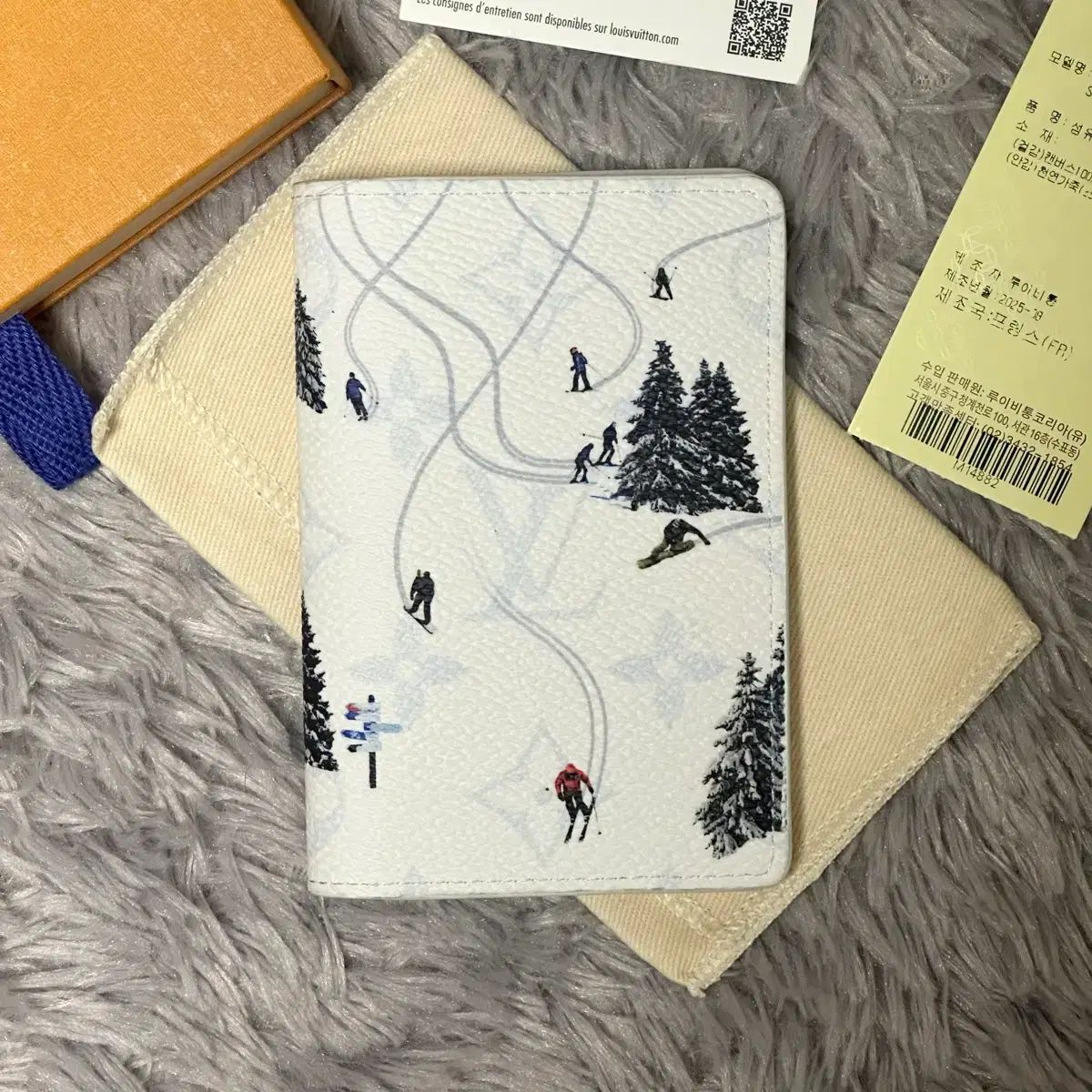 フルセット Louis Vuitton ルイヴィトン エクリプス スキーオーガナイザー カードウォレット 白