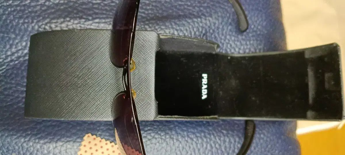 PRADA サングラス