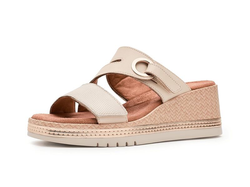 クラークス レディース シューズ ヒール Clarks Kidiki Cove Cream Leather クリーム